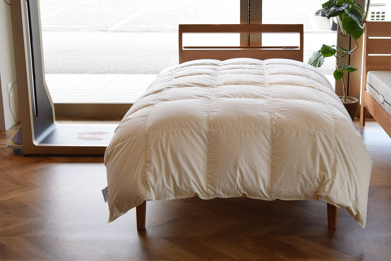 【兵庫県のお客様】フランスベッドの2枚合わせ羽毛布団をリフォーム